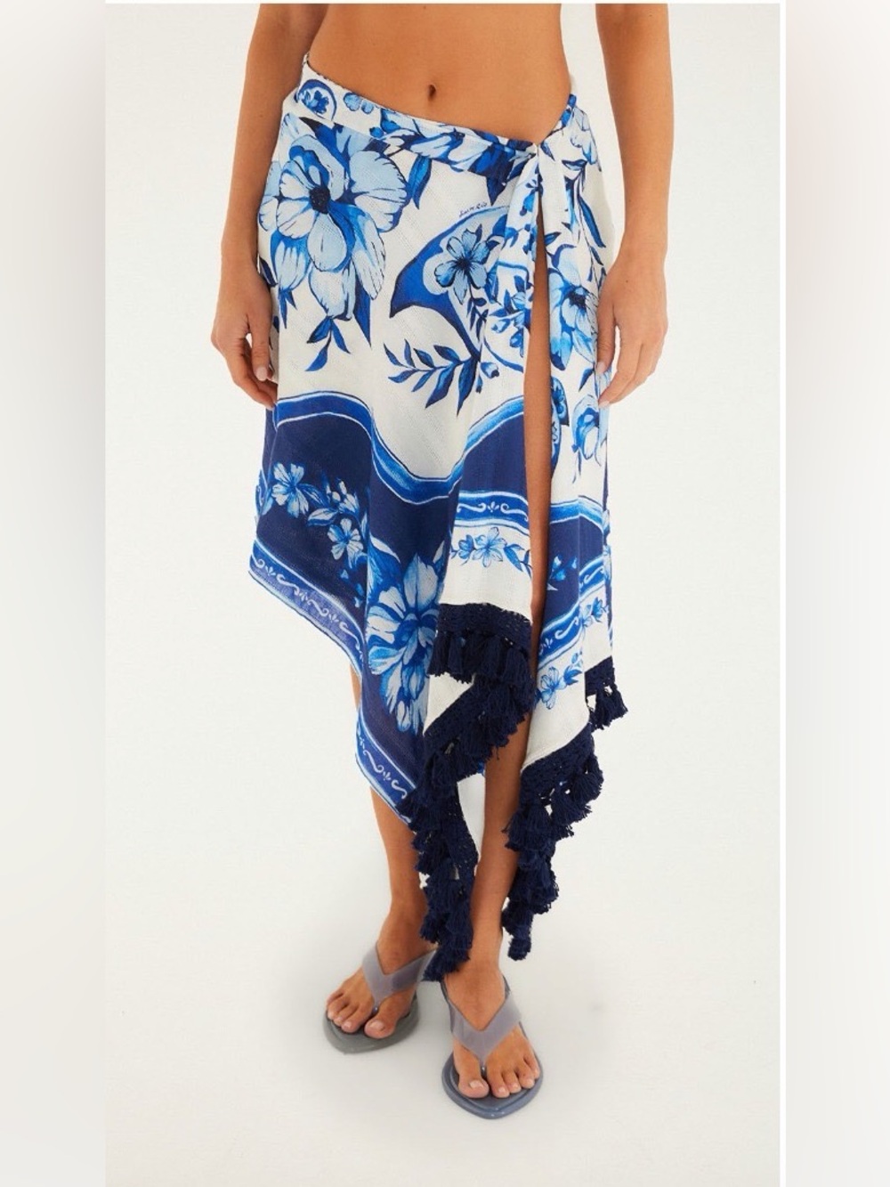 Farm Rio Porcelain Garden Sarong - Picture 3 of 7